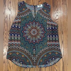Verse Green Patterned Women's Top - size medium